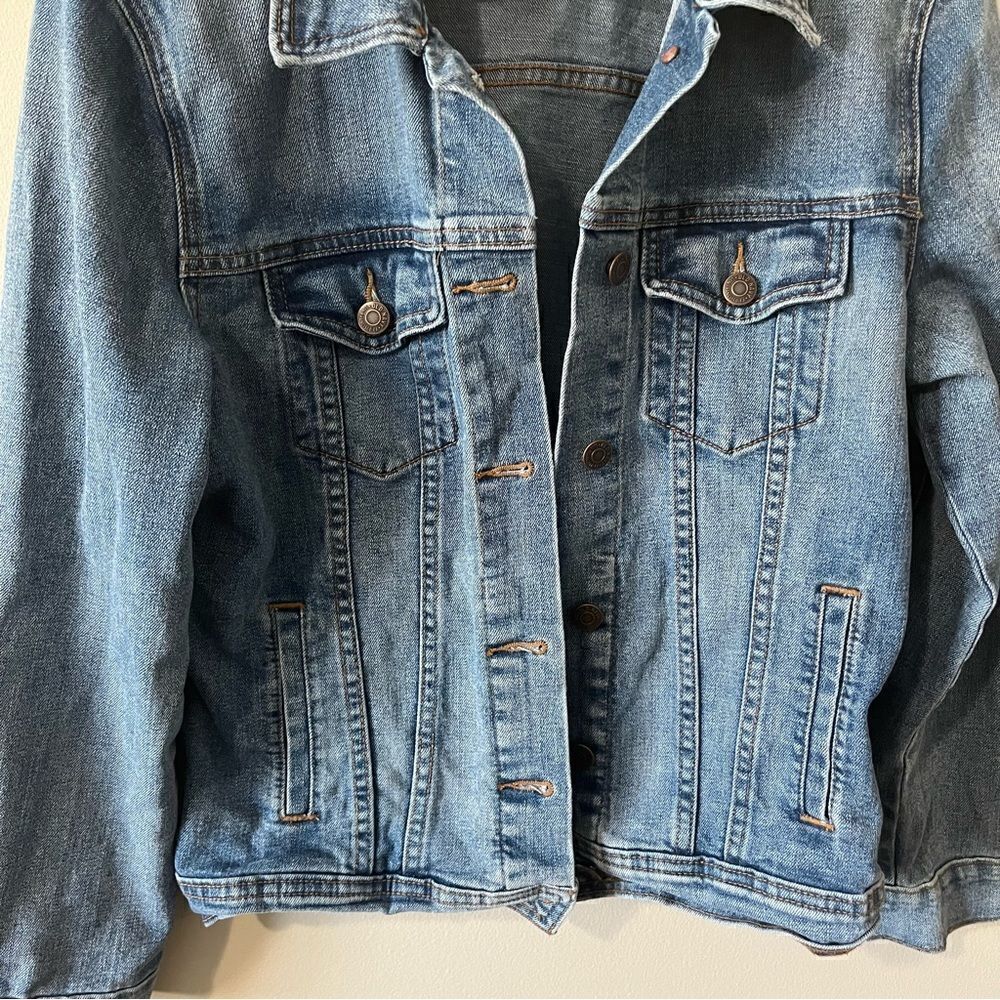 Old Navy Denim Jacket - Picture 3 of 10